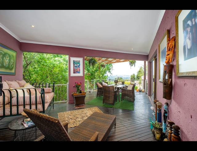 4 BEDROOM HOUSE FOR SALE IN NORTHCLIFF